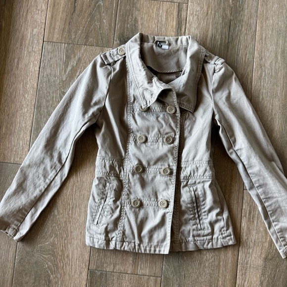 H&M Divided tan double breasted military short trench coat size small - Picture 1 of 10